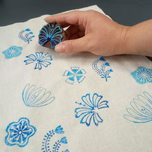Load image into Gallery viewer, Botanical Wood Blocks Set - Medium flowers