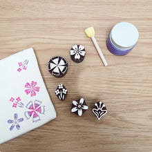 Load image into Gallery viewer, Small flower wood block set (save 10%)