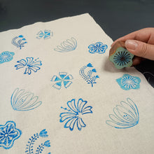 Load image into Gallery viewer, Botanical Wood Blocks Set - Mini flowers