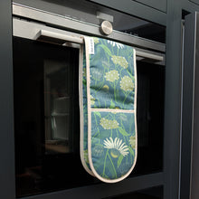 Load image into Gallery viewer, Echinacea oven gloves and tea towel set