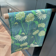 Load image into Gallery viewer, Echinacea oven gloves and tea towel set
