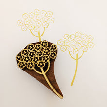 Load image into Gallery viewer, Achillea flower wood block
