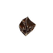 Load image into Gallery viewer, Anemone leaf wood block
