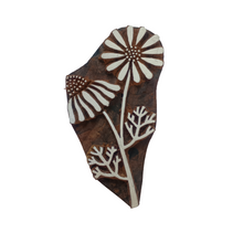 Load image into Gallery viewer, Chamomile flower wood block
