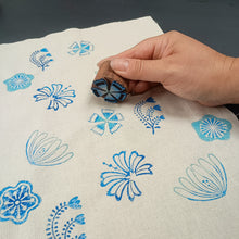 Load image into Gallery viewer, Botanical Wood Blocks Set - Medium flowers
