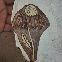 Load image into Gallery viewer, Echinacea flower (outline) wood block
