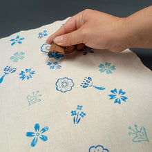 Load image into Gallery viewer, Botanical Wood Blocks Set - Mini flowers

