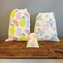 Load image into Gallery viewer, Blank cotton gift bag (small)

