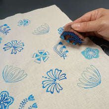 Load image into Gallery viewer, Botanical Wood Blocks Set - Medium flowers
