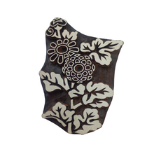 Load image into Gallery viewer, Kinpu flower wood block
