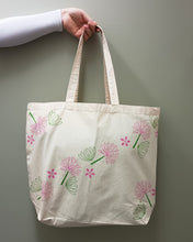 Load image into Gallery viewer, Floral maxi tote bag wood block printing kit
