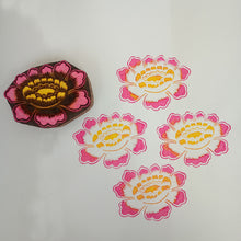 Load image into Gallery viewer, Open peony flower wood block
