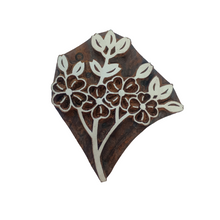 Load image into Gallery viewer, Sea kale flower wood block
