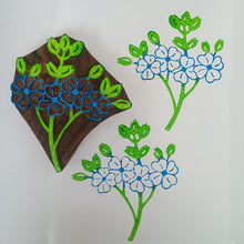 Load image into Gallery viewer, Sea kale flower wood block
