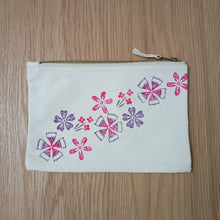 Load image into Gallery viewer, Floral zip bag wood block printing kit
