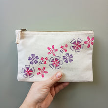 Load image into Gallery viewer, Floral zip bag wood block printing kit
